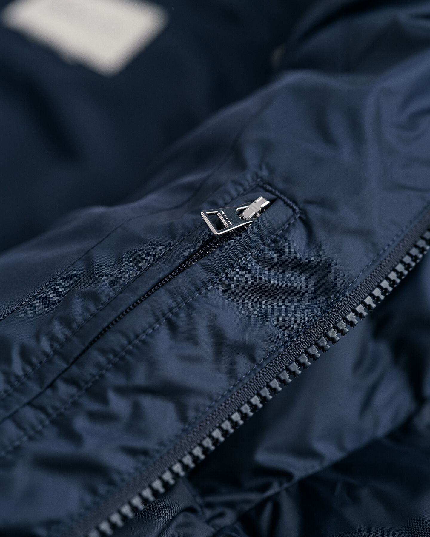 Teens Shield let vatteret jakke