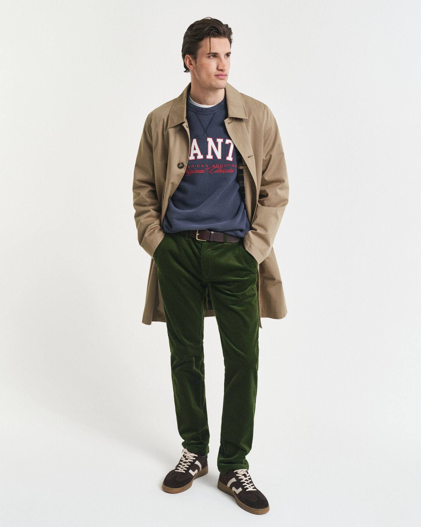 Slim fit chinobukser af jernbanefløjl