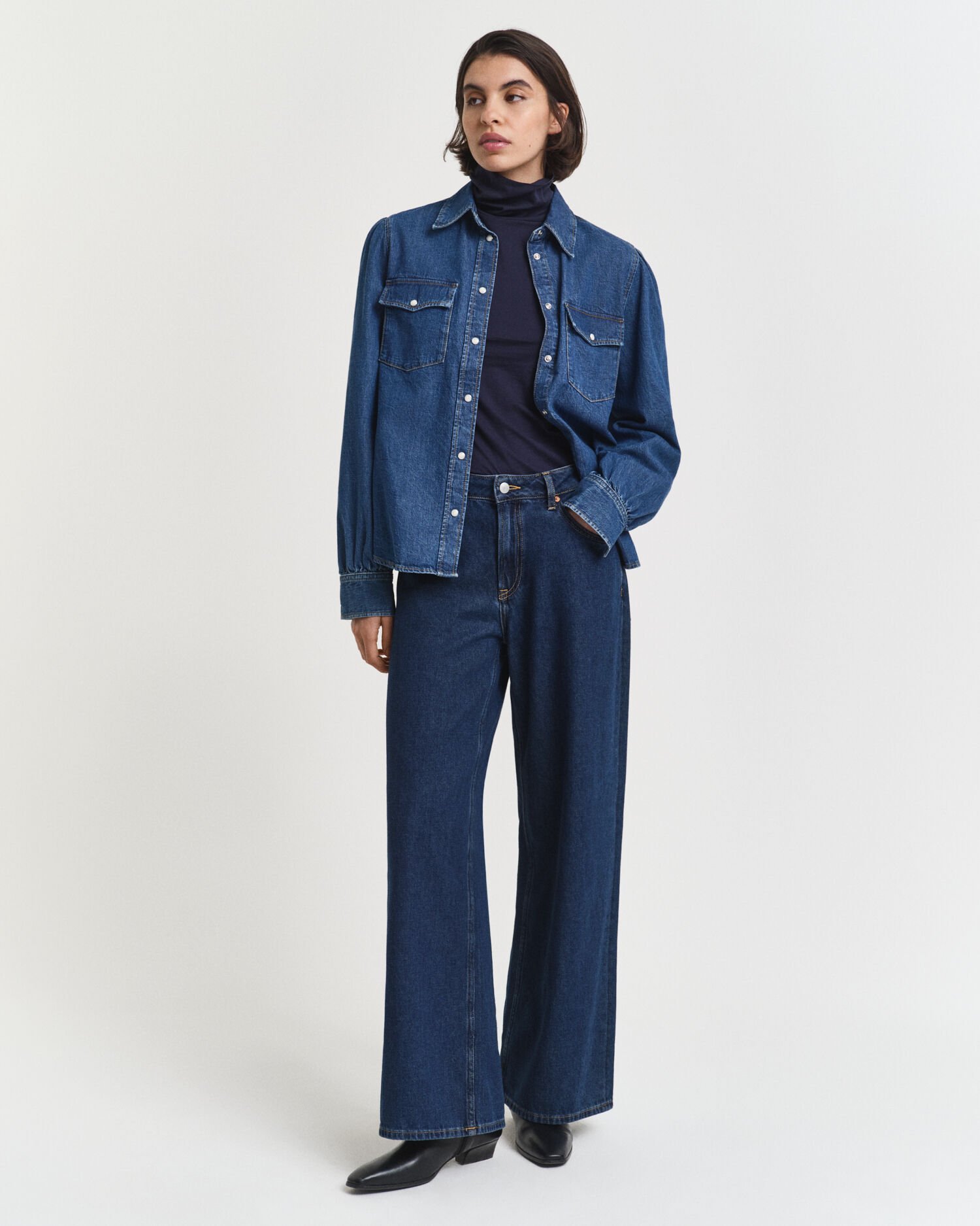 Let top i bomuld med rullekrave