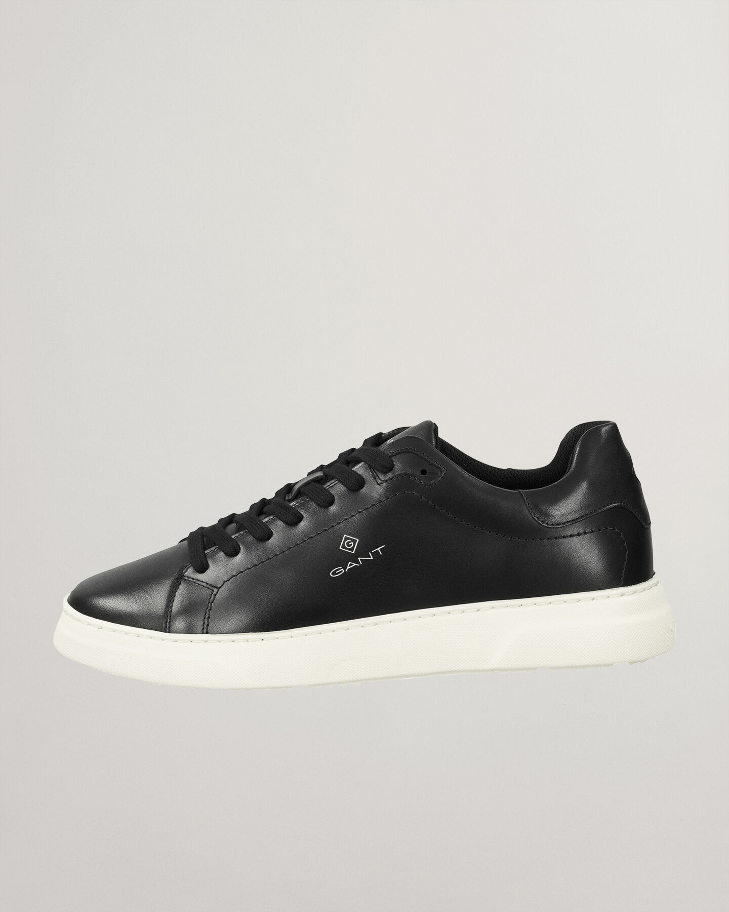 Joree sneakers