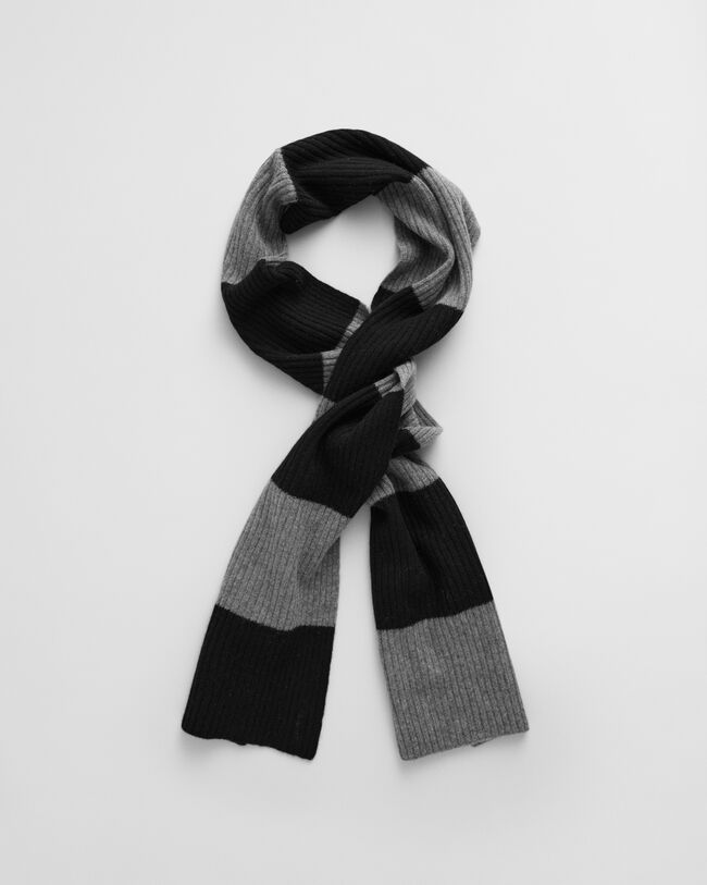 Strikket stribet halstørklæde