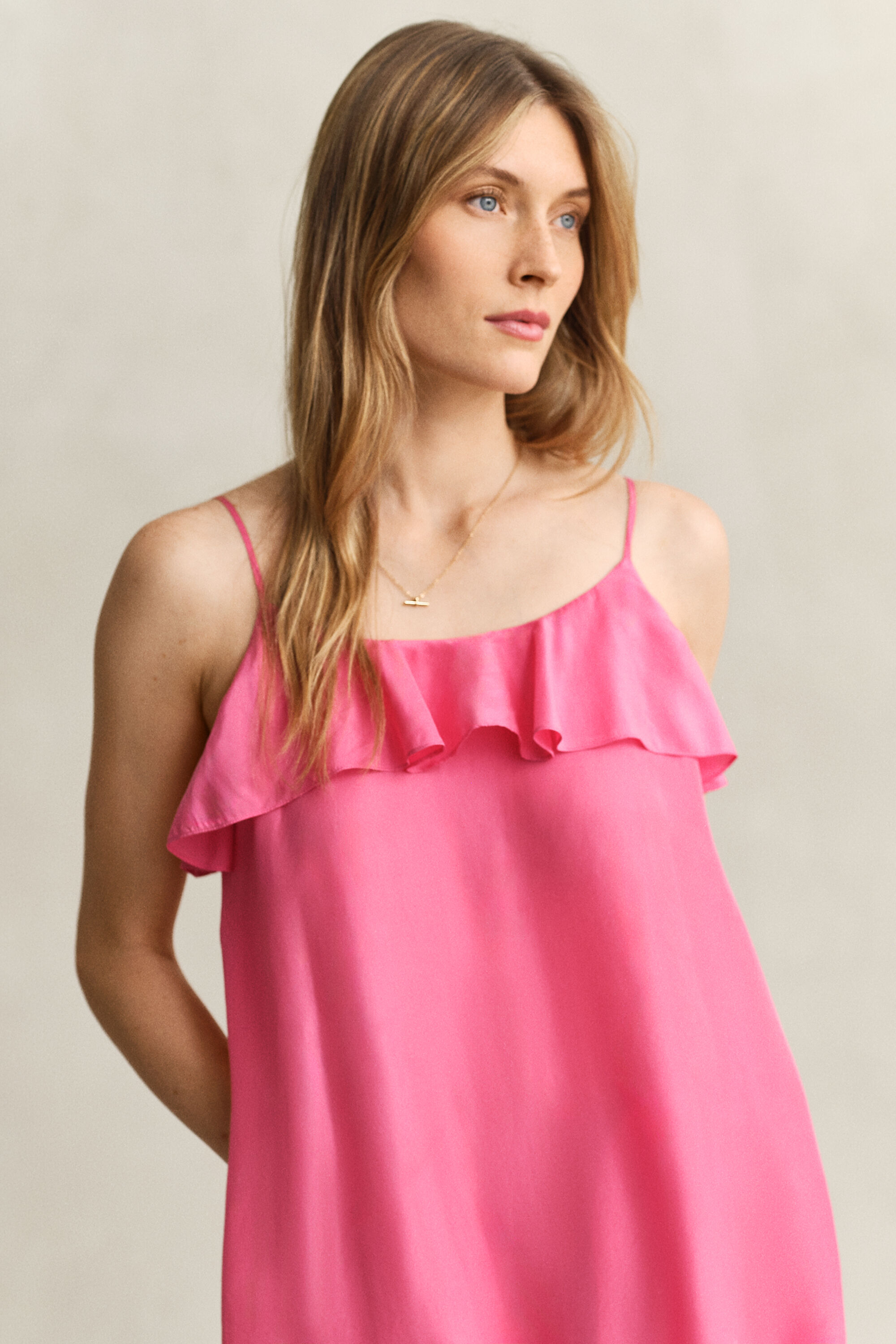 Midi silkekjole med stropper