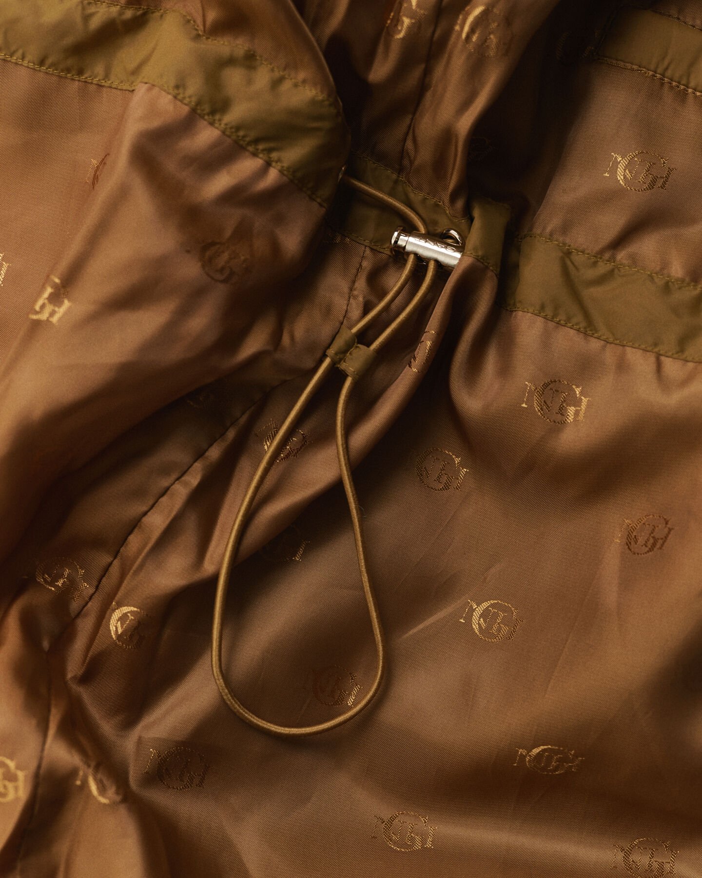 Dunjakke i mellemlængde