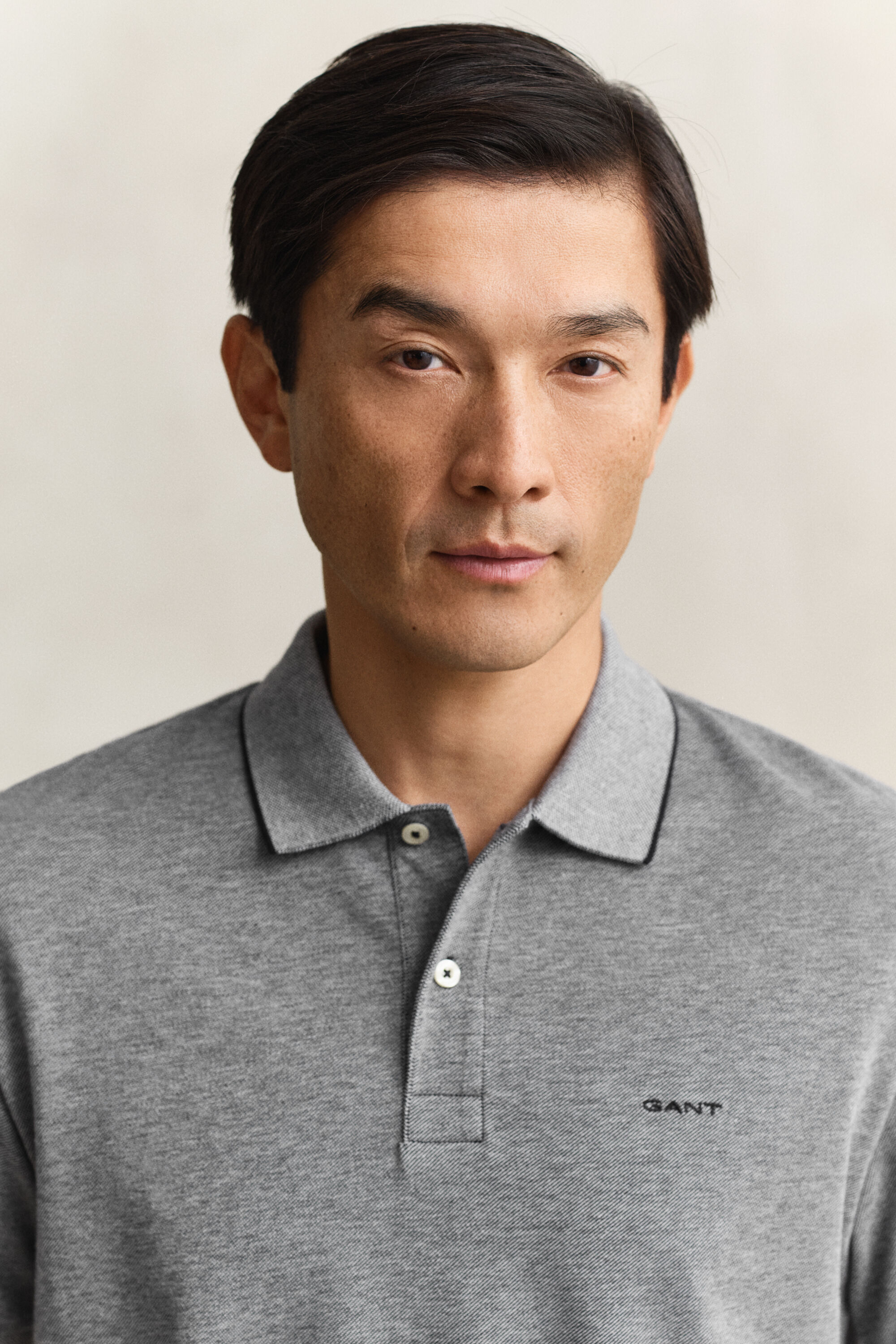 Tofarvet poloskjorte