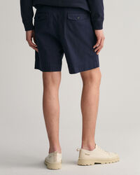 Twill chinoshorts med læg