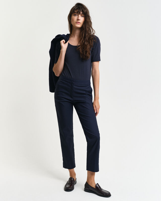 Top med rund halsudskæring