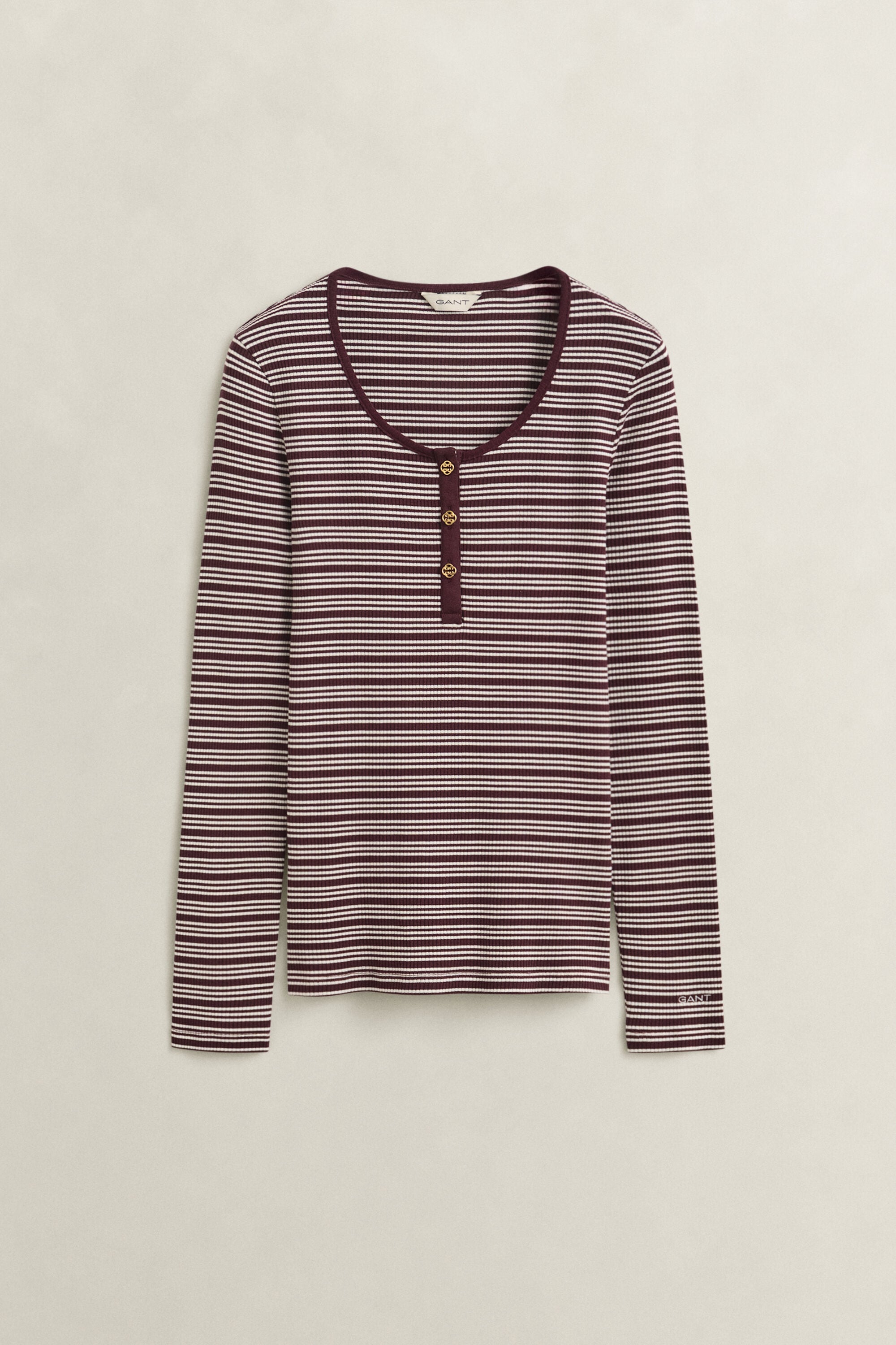 Ribstrikket Henley top med lange ærmer