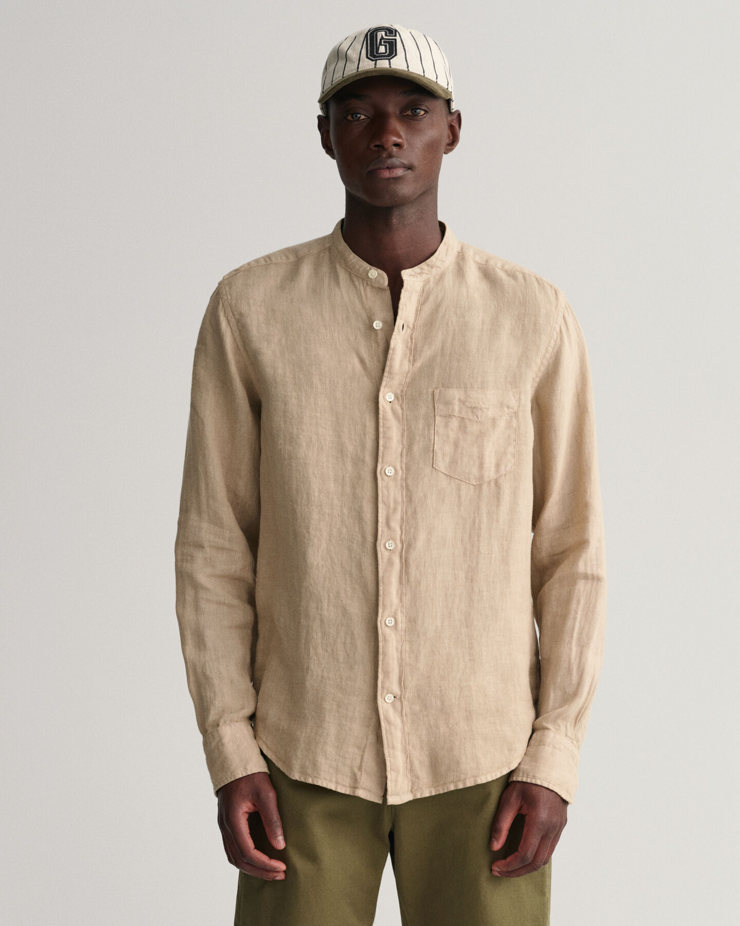 Regular fit garment-dyed hørskjorte
