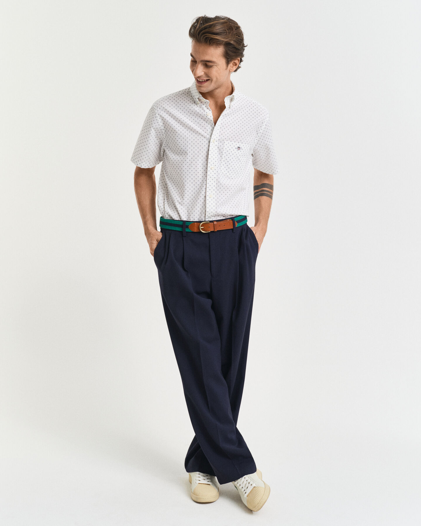 Regular fit skjorte med mikrotryk og korte &aelig;rmer