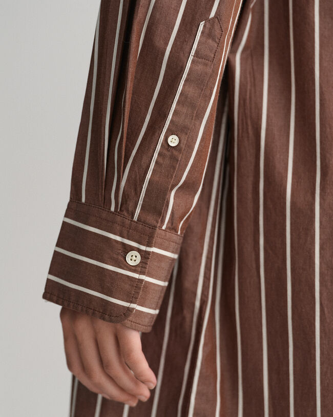 Oversized stribet skjortekjole