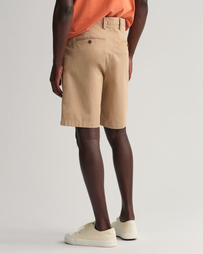Hallden Slim fit shorts af twill