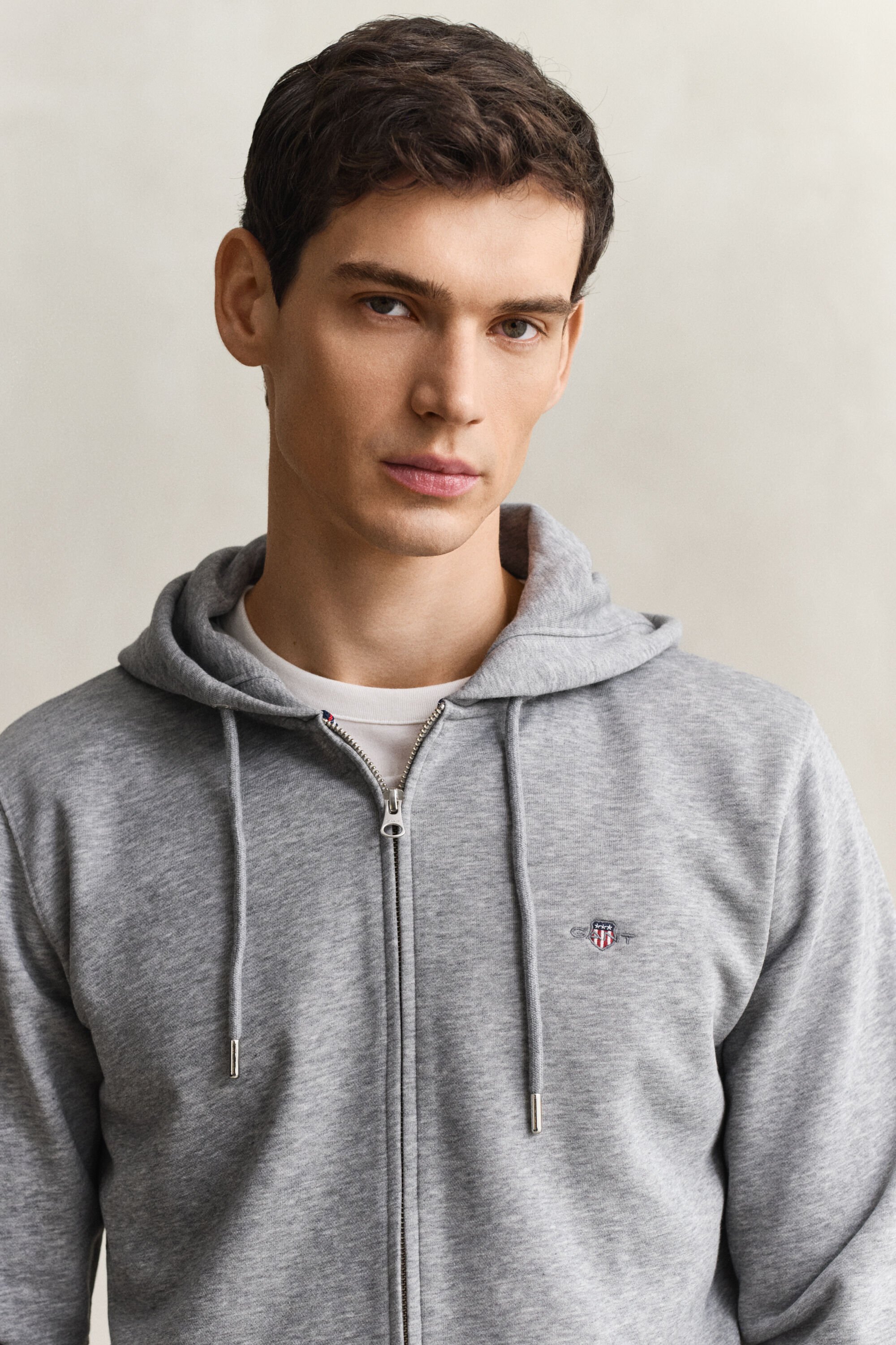 Shield hættetrøje med lynlås