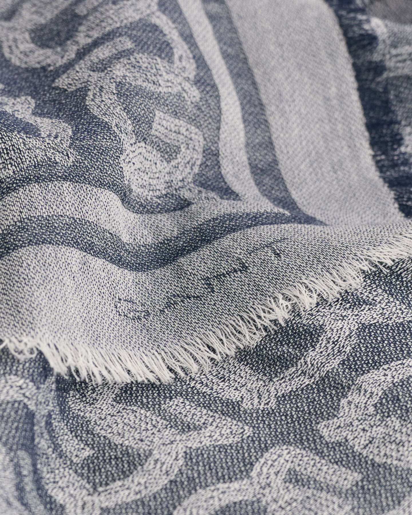 G Patterned let uldhalstørklæde