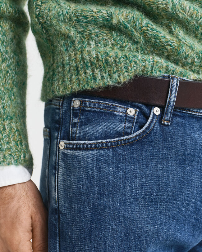 Regular fit jeans i let vask