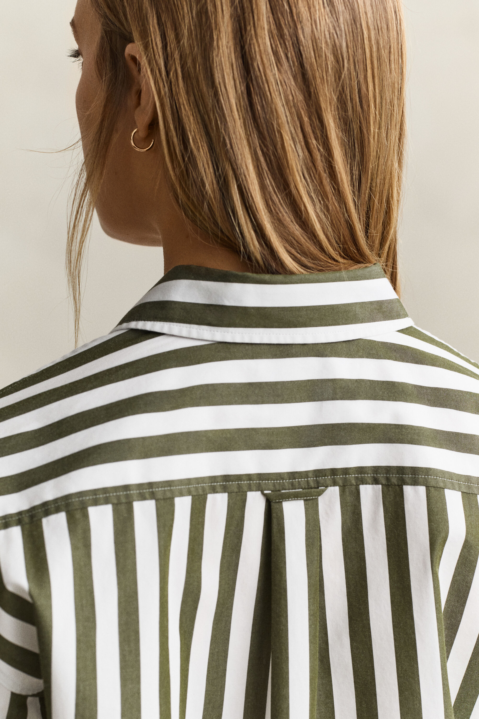 Relaxed poplin skjorte med striber