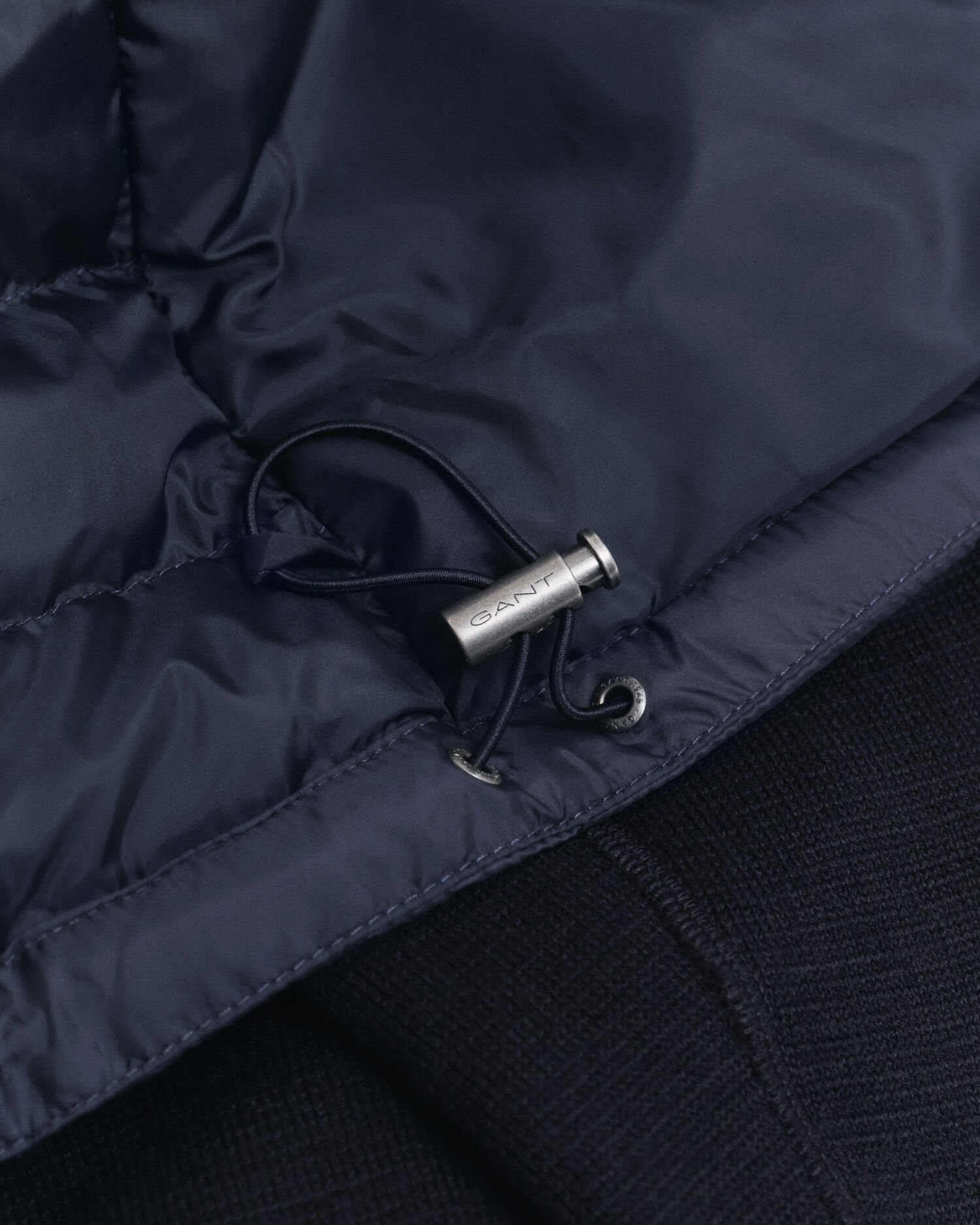 Jakke i blandede materialer