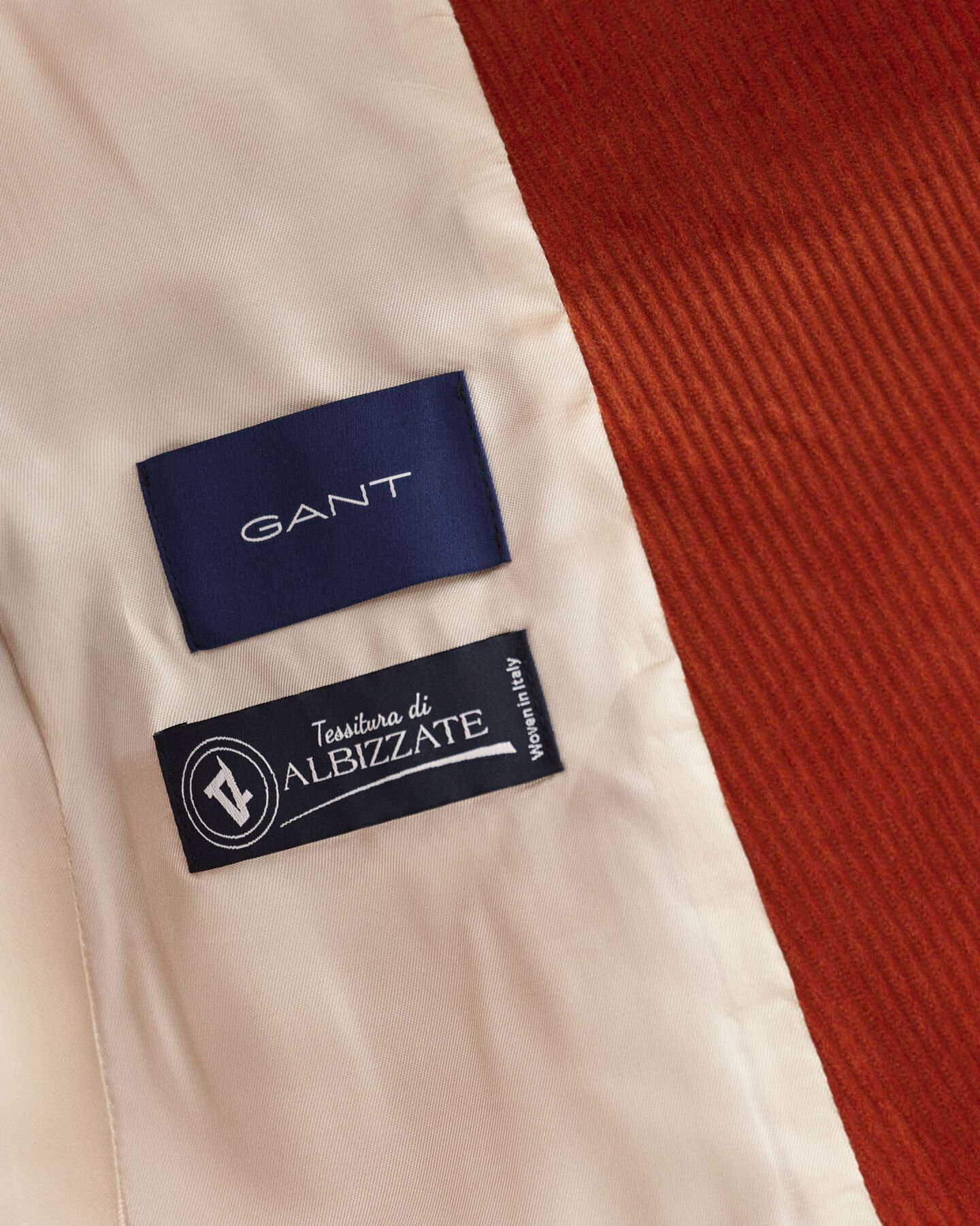 Slim jakkeblazer af jernbanefløjl