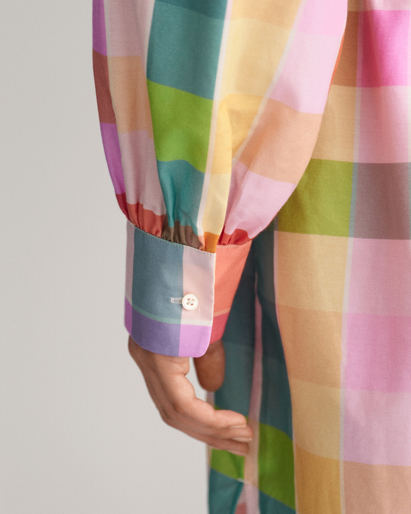 Flerternet kjole af bomuld og silke