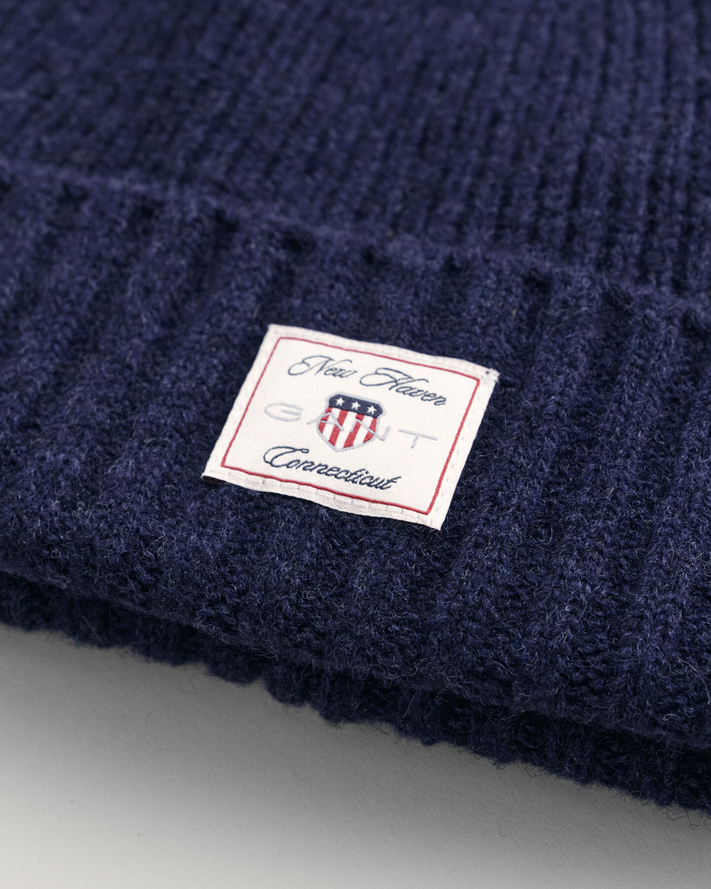 Gavesæt med beanie og halstørklæde i uld