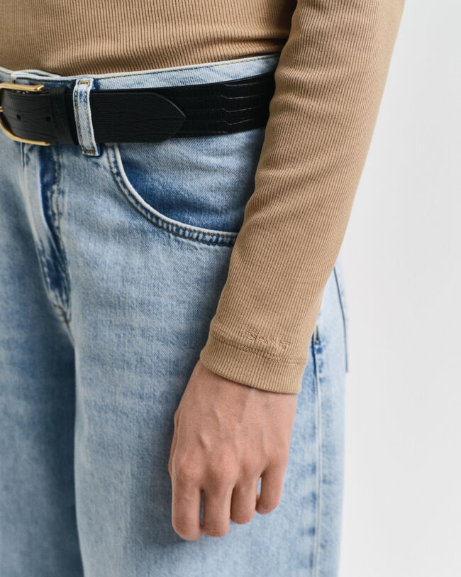 Ribstrikket langærmet top med rullekrave