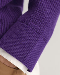 Ribstrikket cardigan af uld