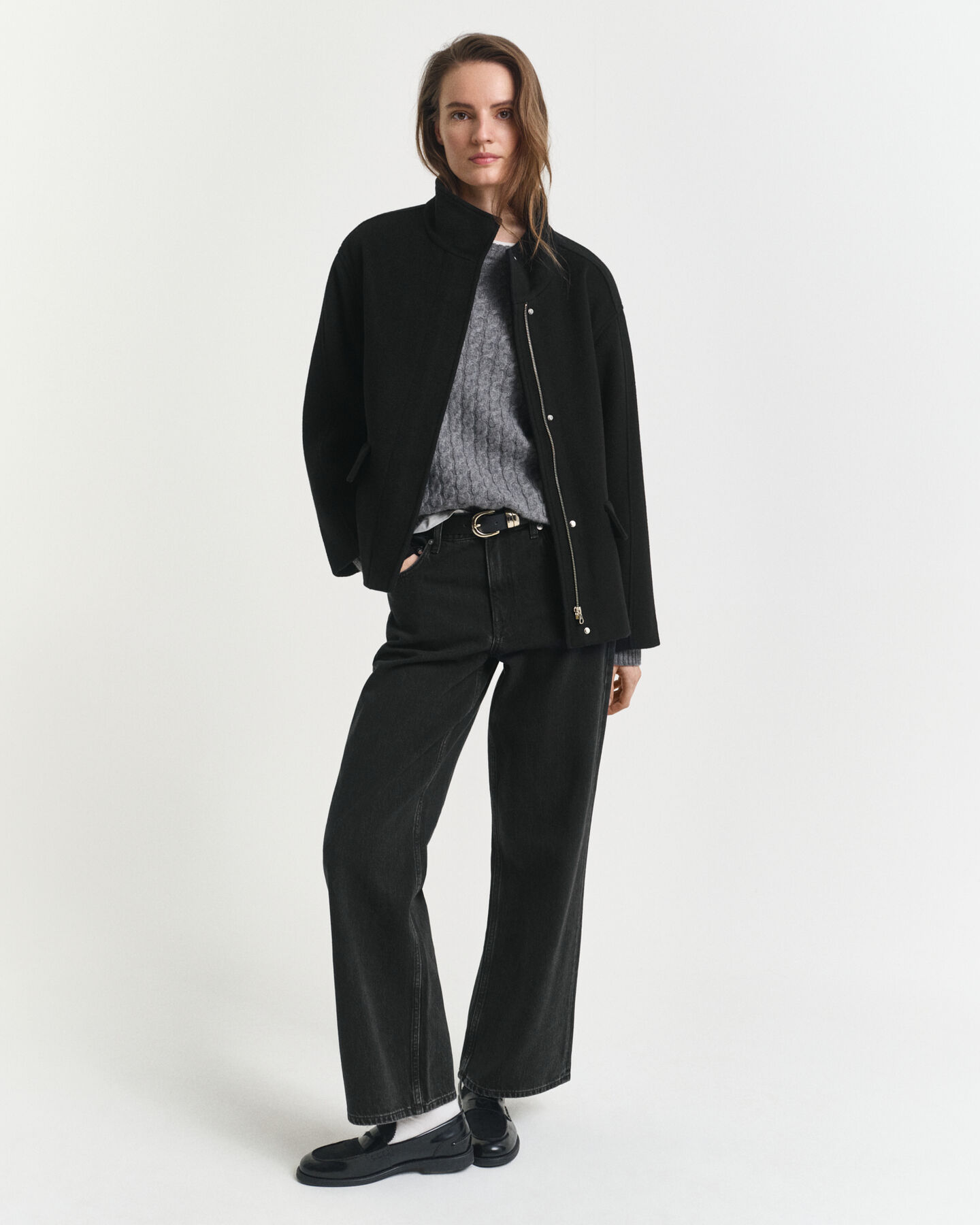 Kort uldjakke med lynlås