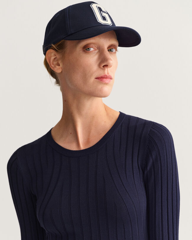 Ribstrikket kjole med crewneck