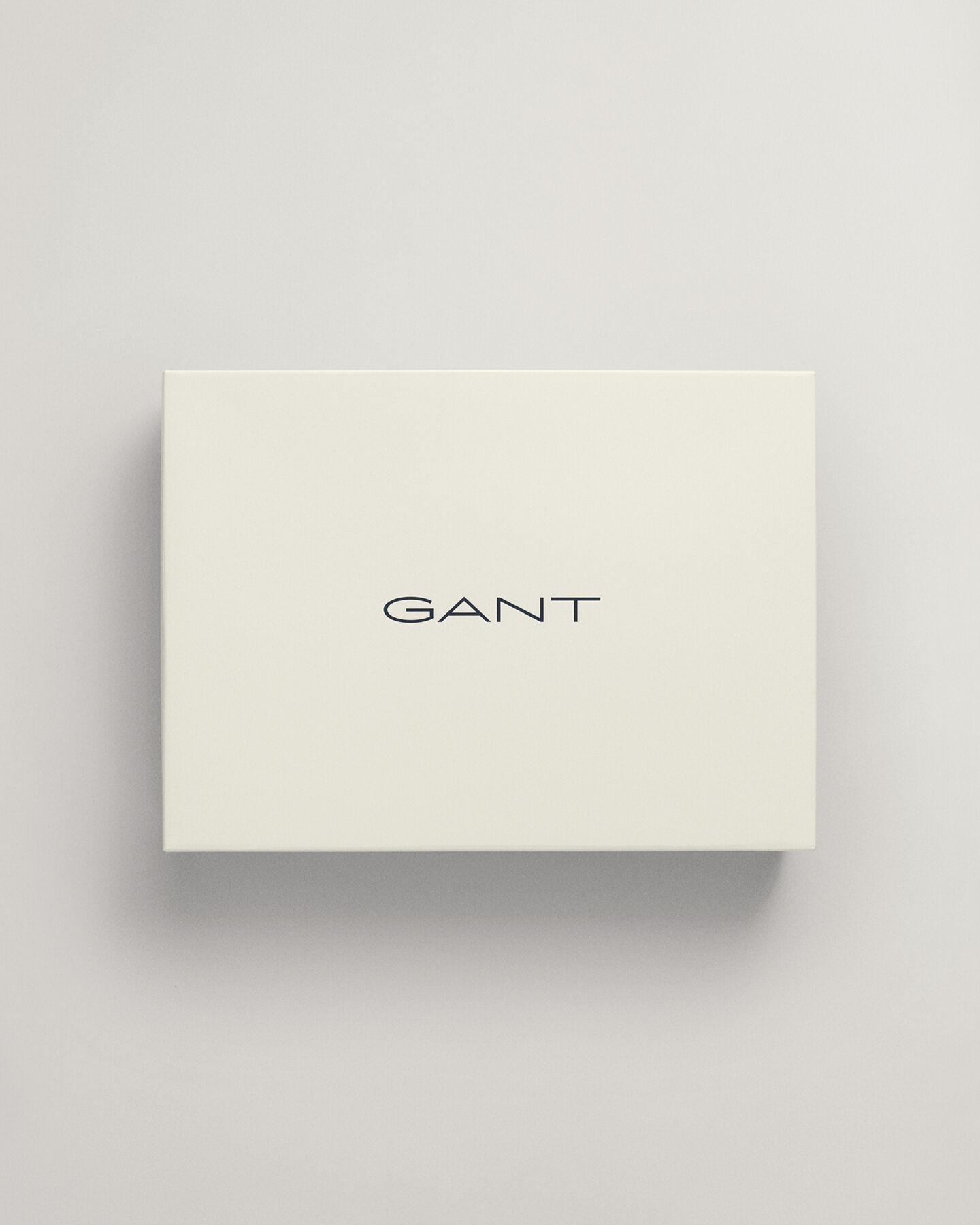 Gavesæt med Shield beanie og halstørklæde