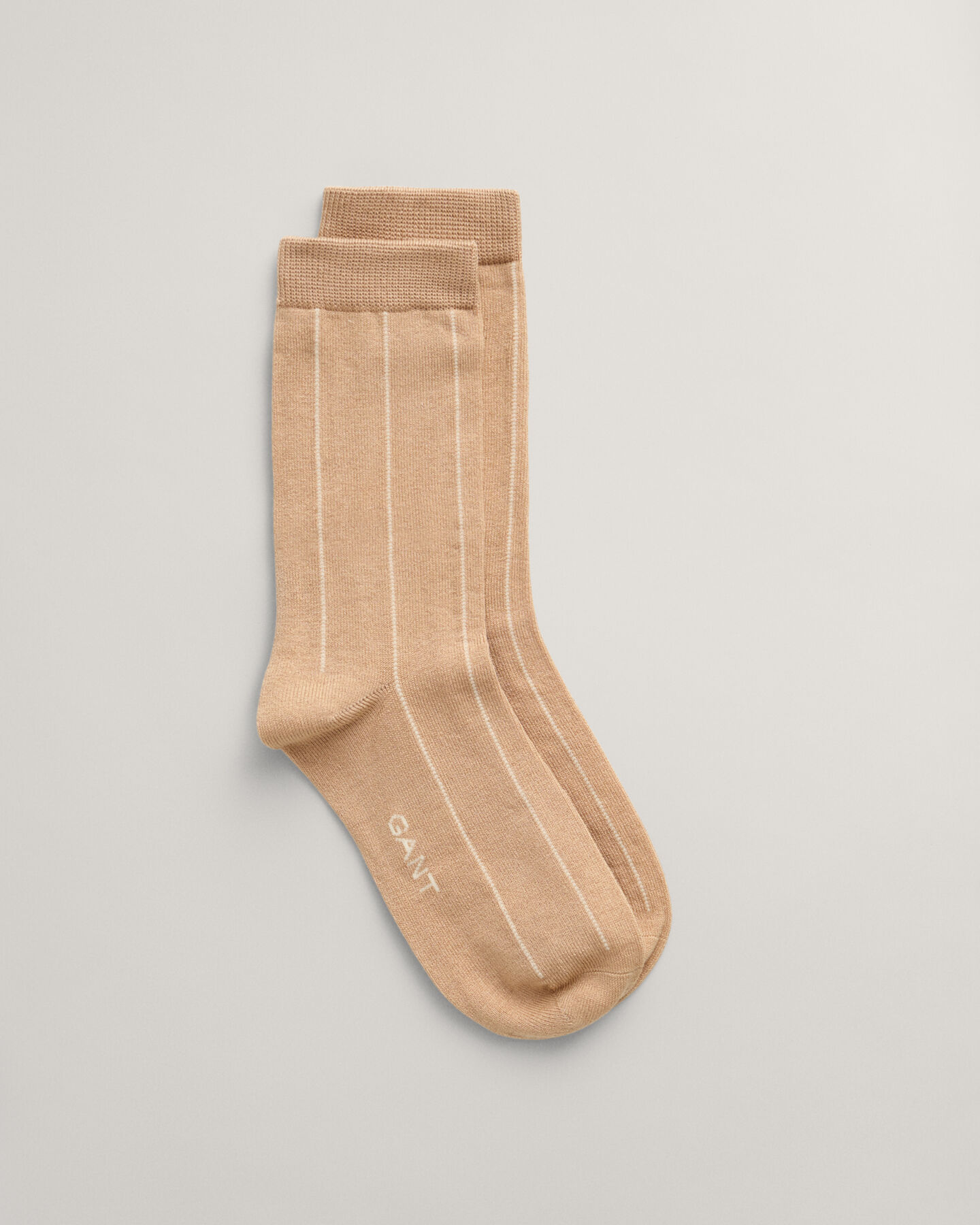 N&aring;lestribede sokker