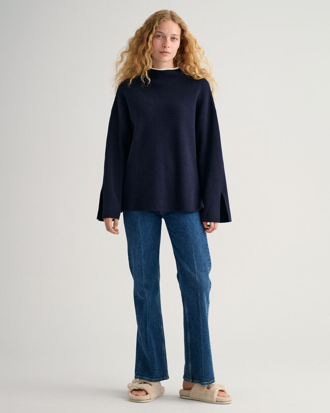 Ribstrikket sweater med mock-neck