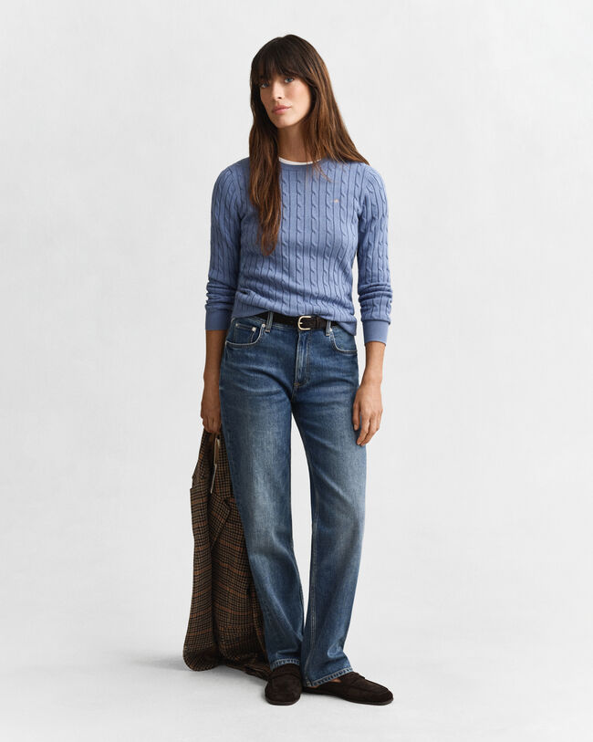 Crewneck sweater af strækbomuld med kabelstrik