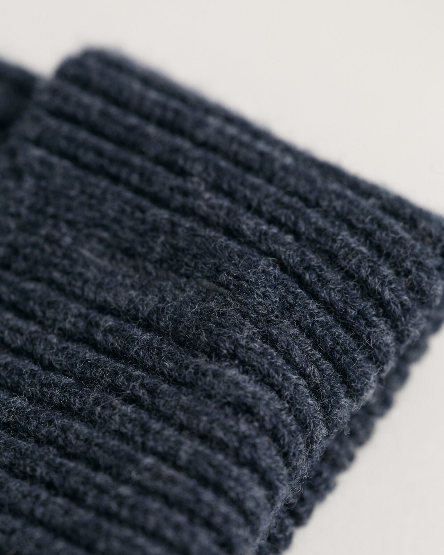 Fint strikket beanie i uld