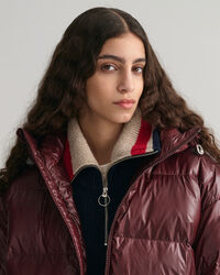 Skinnende pufferjakke med dun