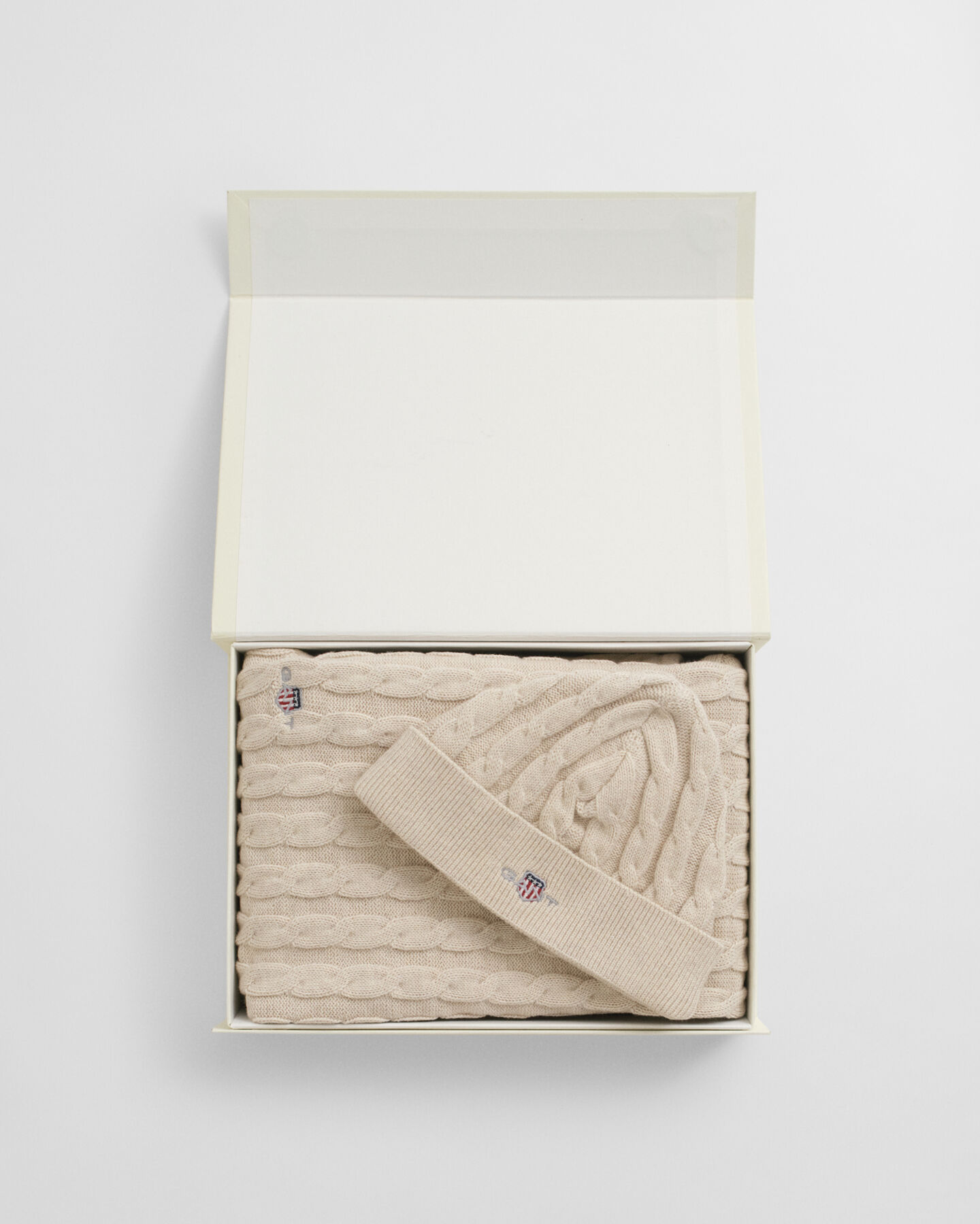 Baby gavesæt med tæppe og beanie