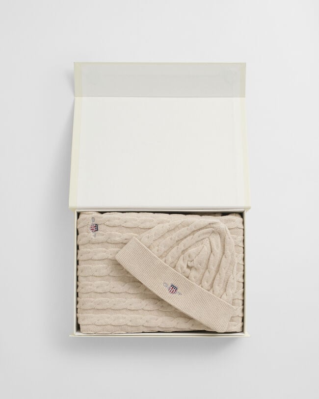 Baby gavesæt med tæppe og beanie