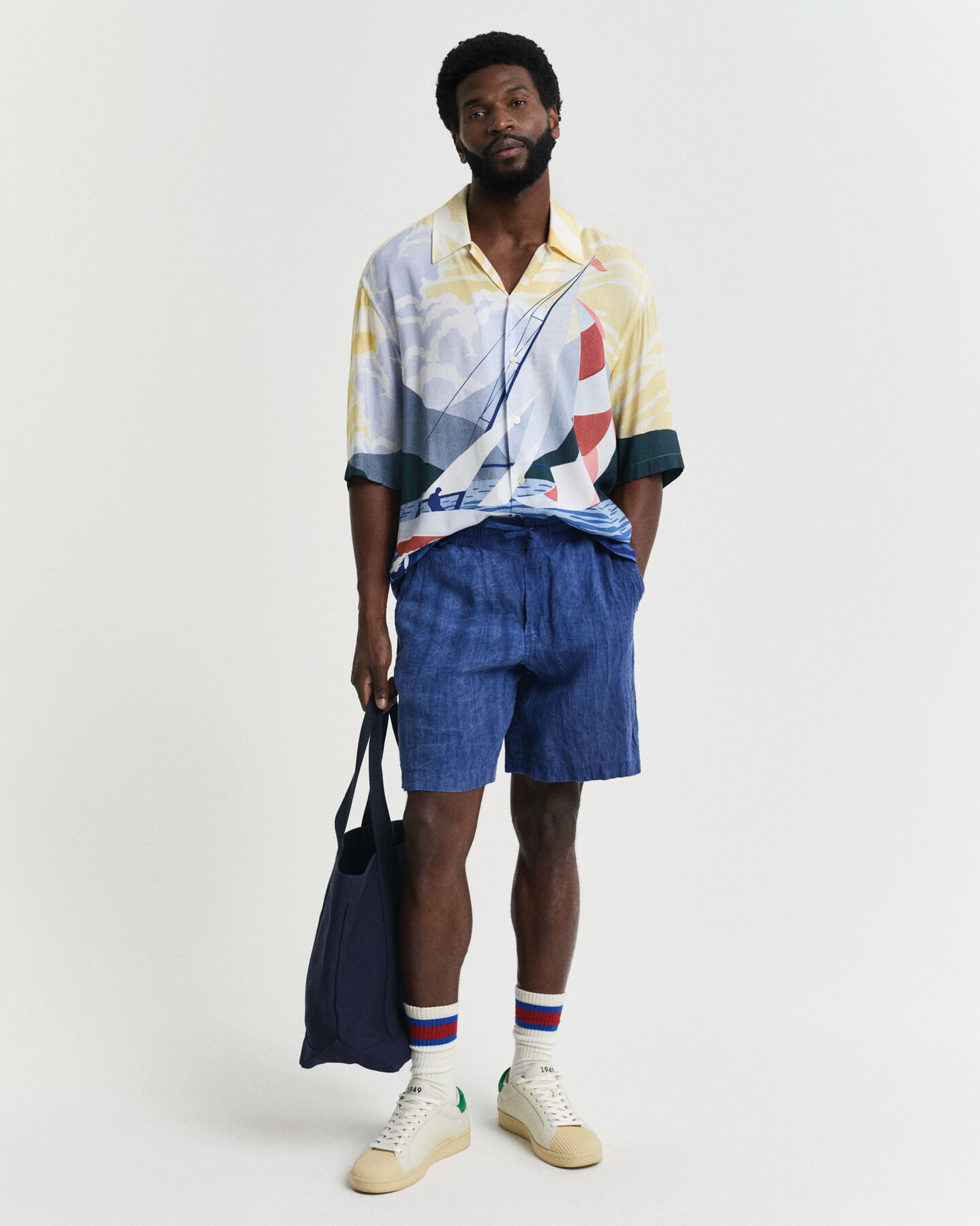 Relaxed fit kortærmet skjorte med sejlads-scene