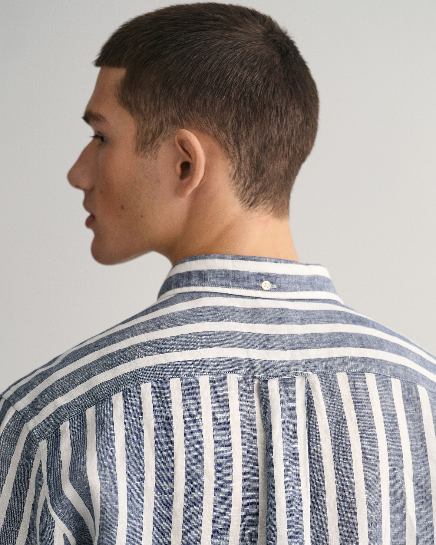 Regular fit bredstribet skjorte af hør