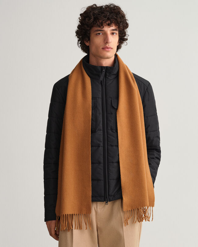 Ensfarvet uldhalstørklæde