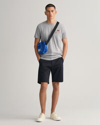 Hallden Slim fit shorts af twill