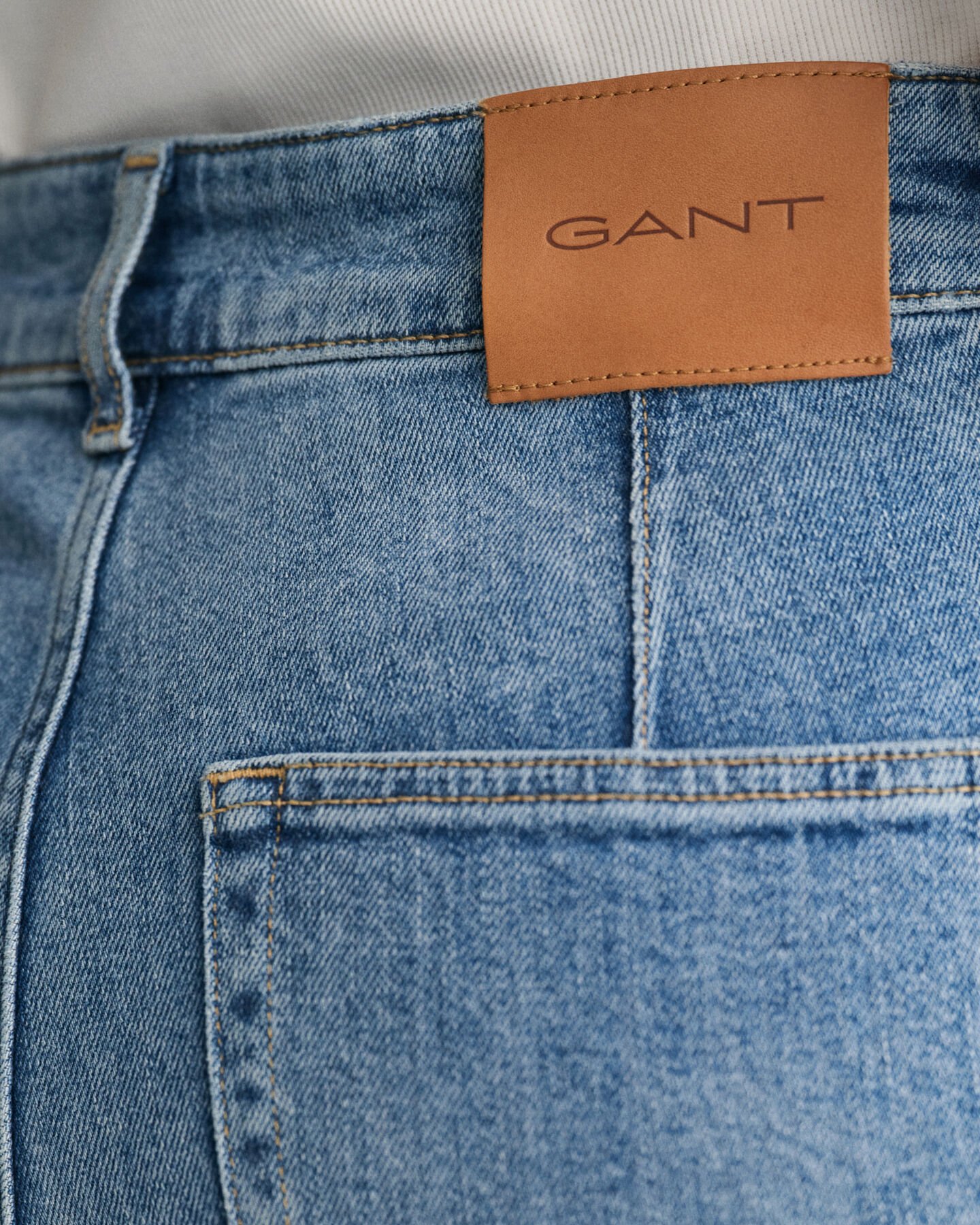 Slim fit jeans med svaj