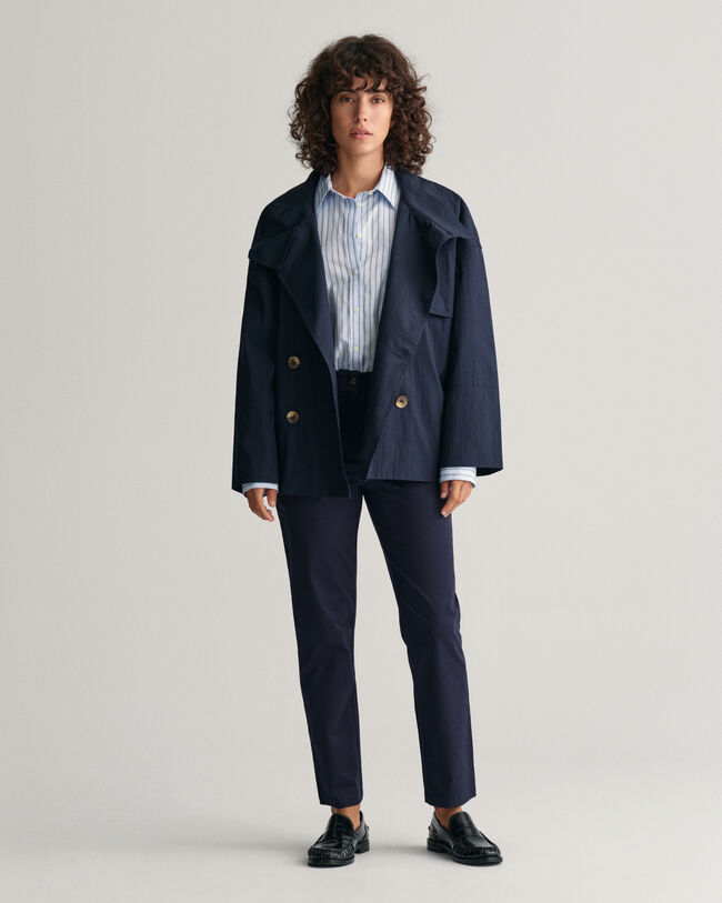 Trenchjakke i mellemlængde