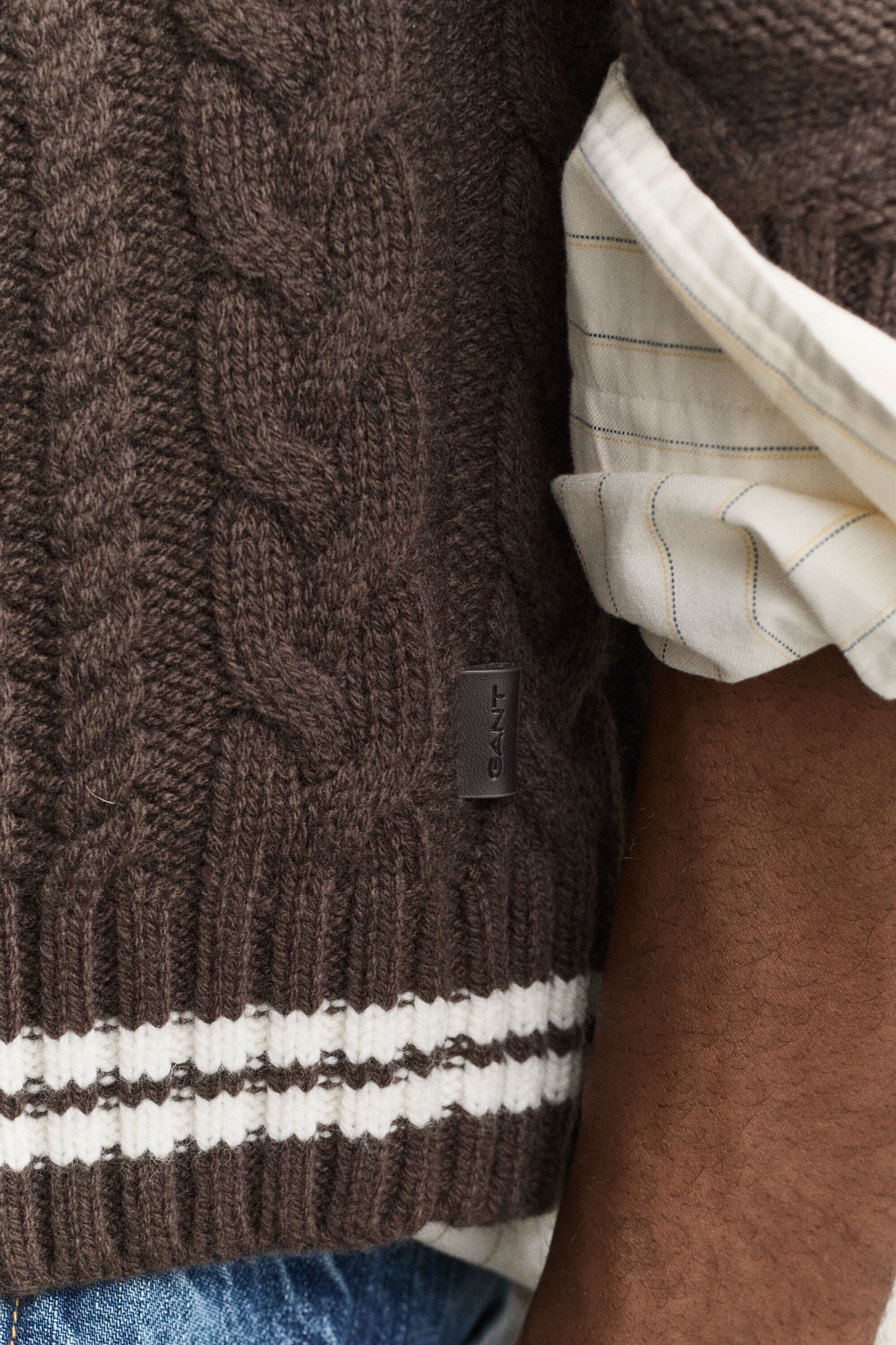 Kabelstrikket cardigan i uldblanding