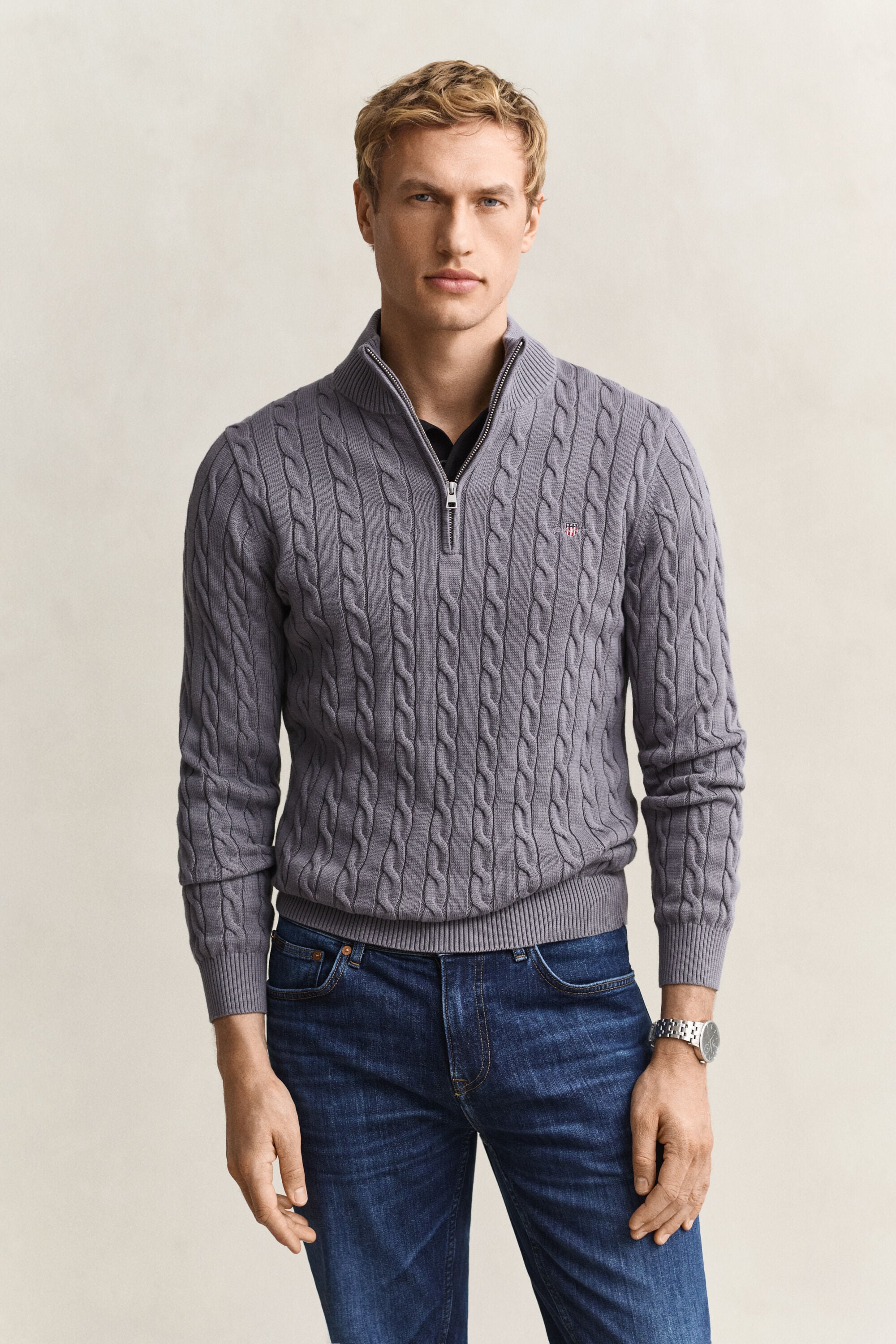 Kabelstrikket sweater af bomuld med halv lynlås