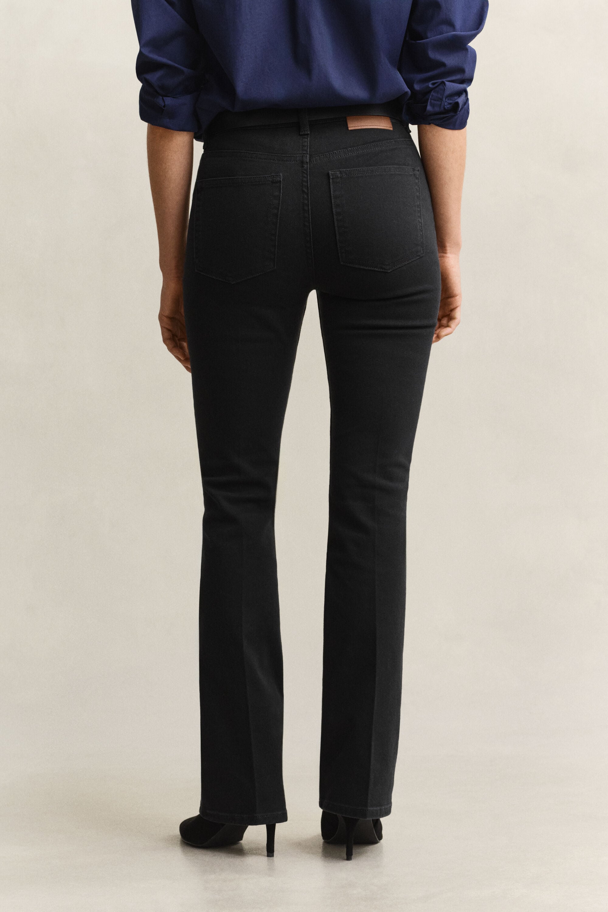 Slanke jeans med stræk og svaj