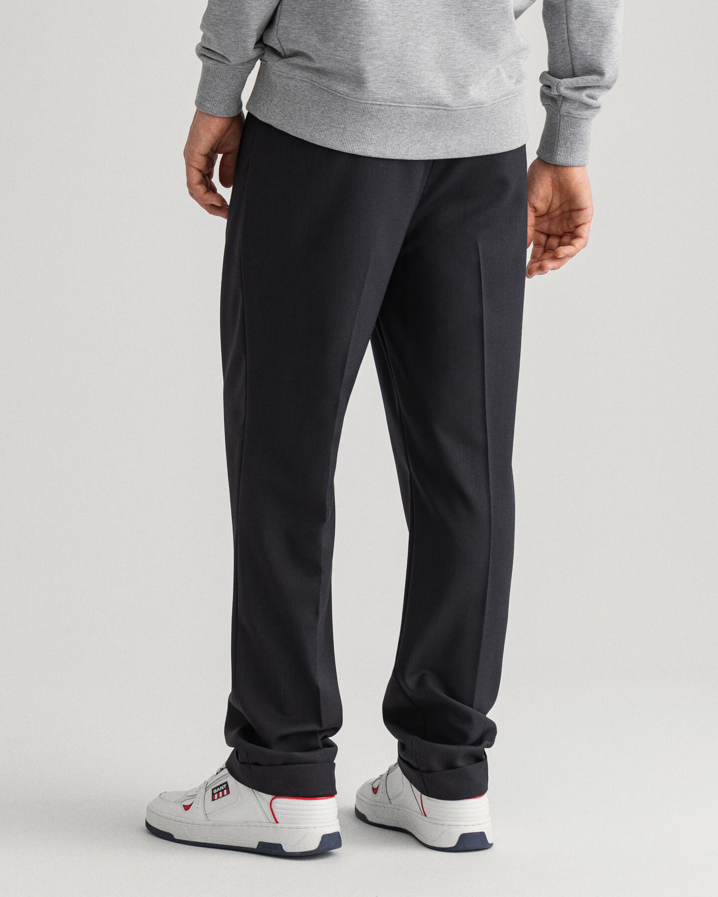 Fluid bukser med l&aelig;g