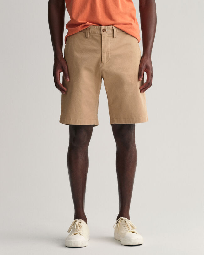 Hallden Slim fit shorts af twill