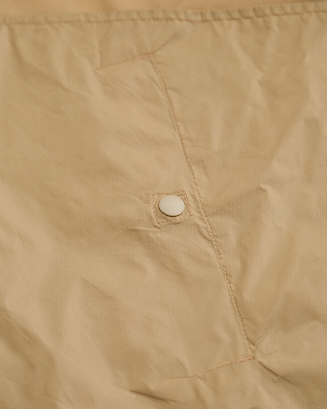 Let sammenfoldelig Windbreaker