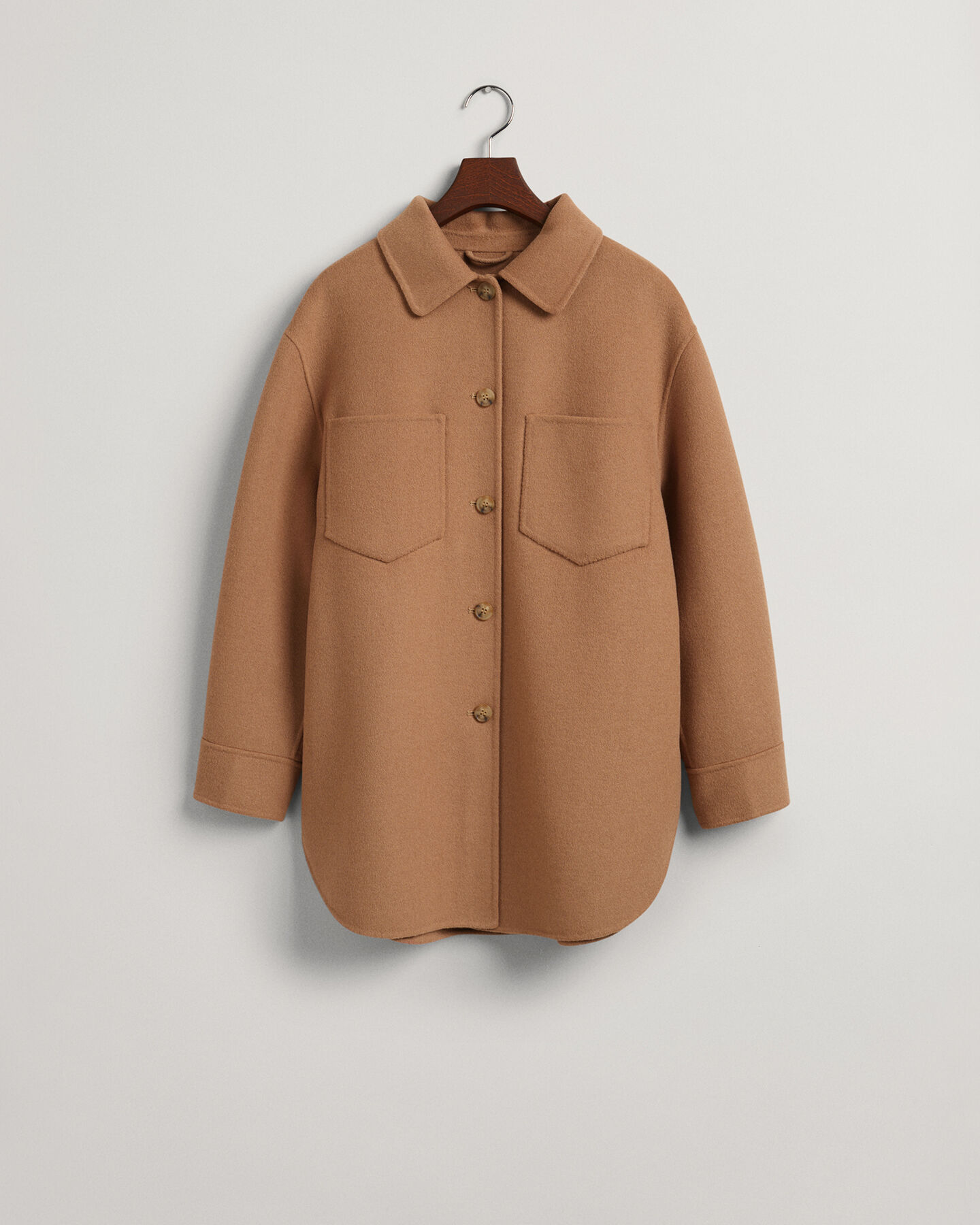 H&aring;ndsyet skjortejakke