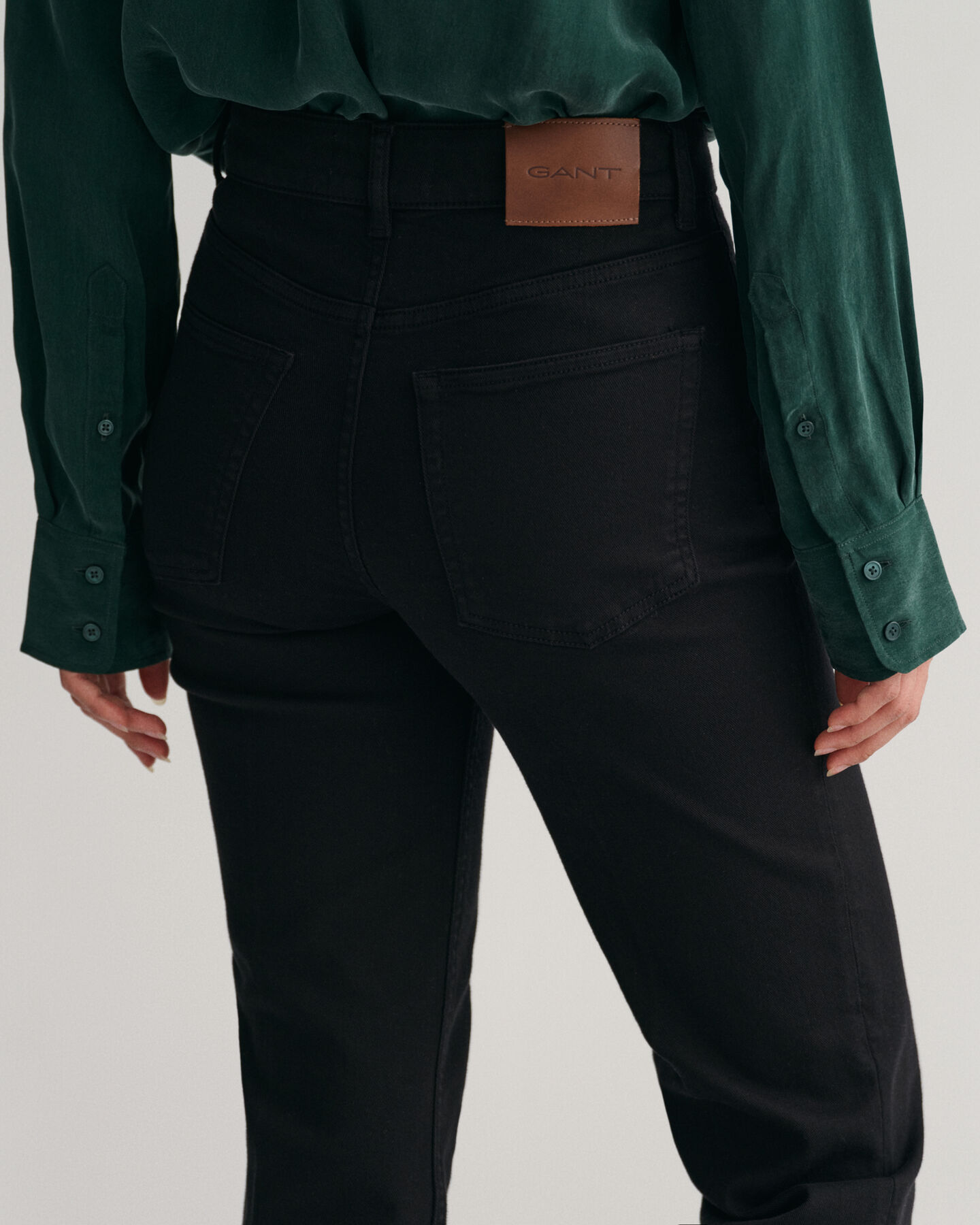 Farvede jeans med svaj