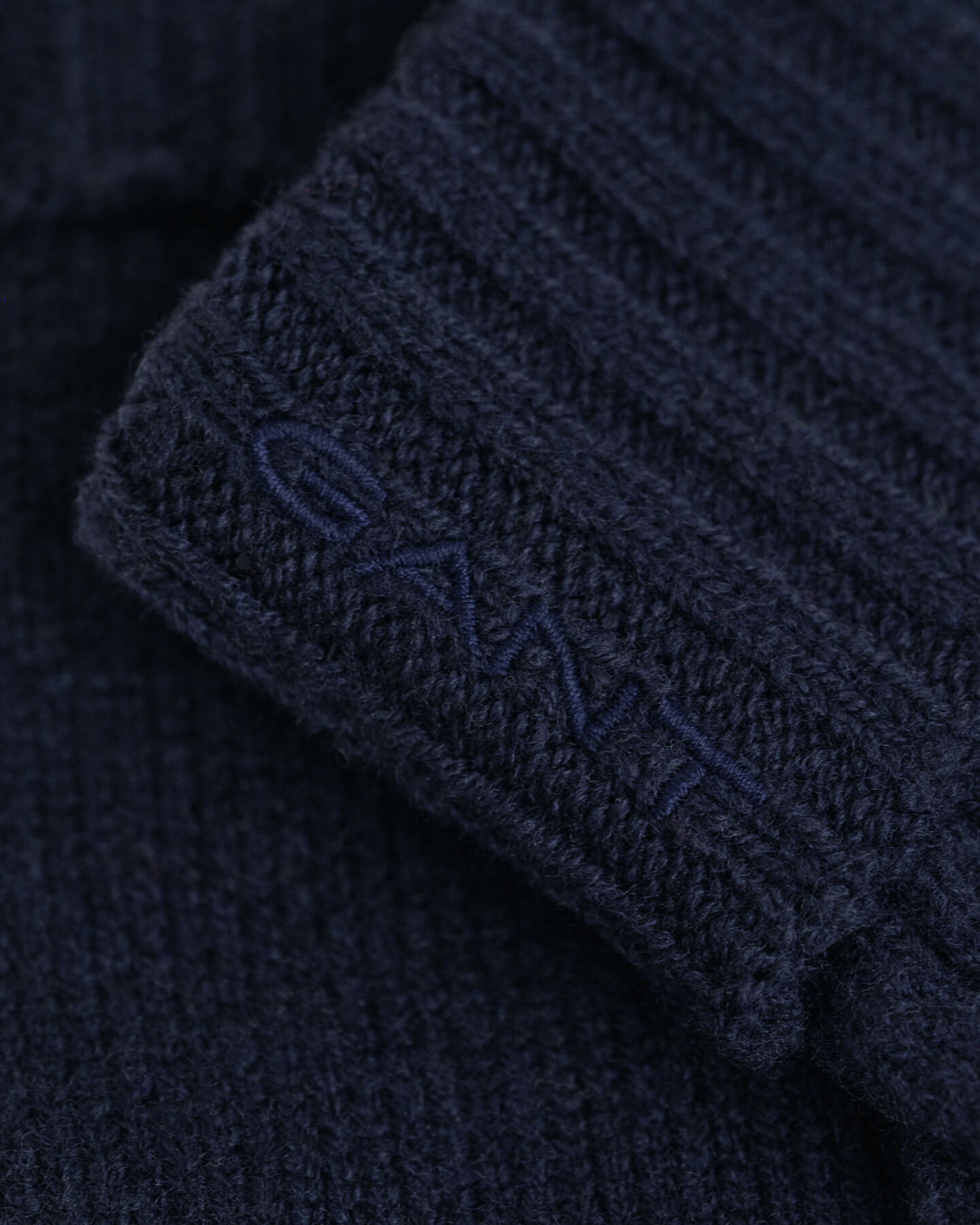 Uldhandsker med kabelstrik